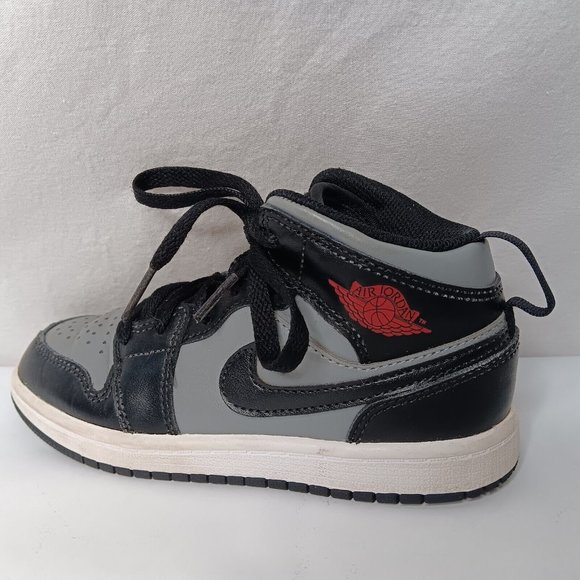 Nike Air Jordan Retro Mid Size 13 C Shoes Childrens Gray Black Lace 640734 096 - Picture 2 of 16